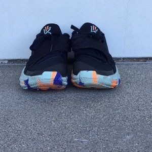 Good condition Kyrie’s